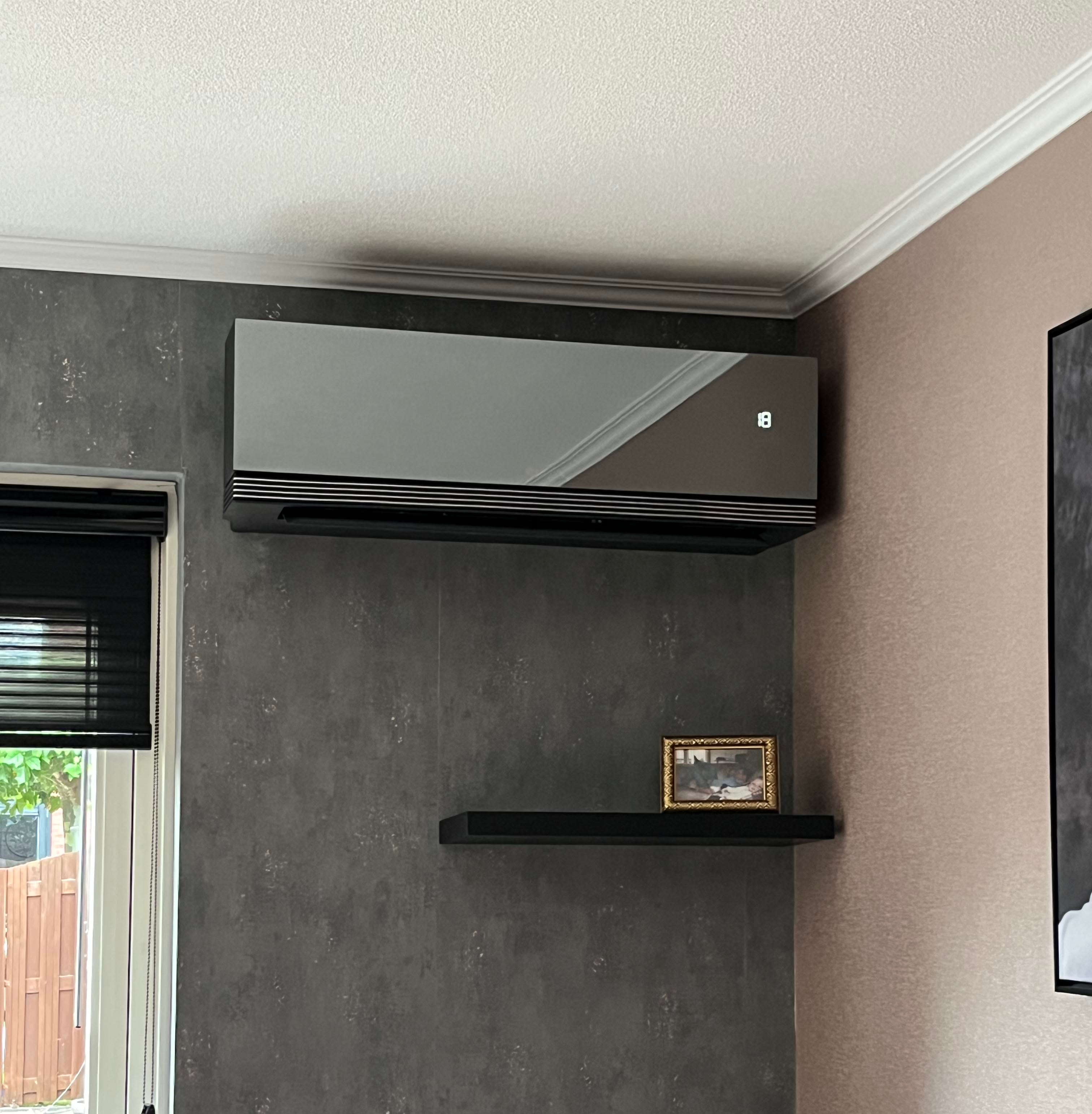 Airco buitenunit in Zaandam